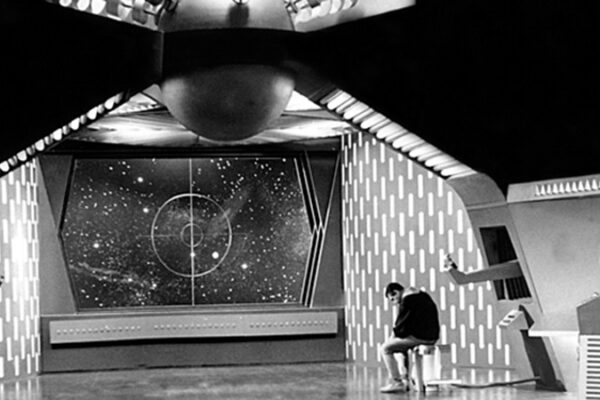 Jindrich Polak, Cecoslovacchia, 1963, b/n, 35 mm, 84'
— FIFF 1963  |  2006 Omaggio a Stanislaw Lem | 2009 Marx Attacks!  |  2016 Sci-Fi Classix